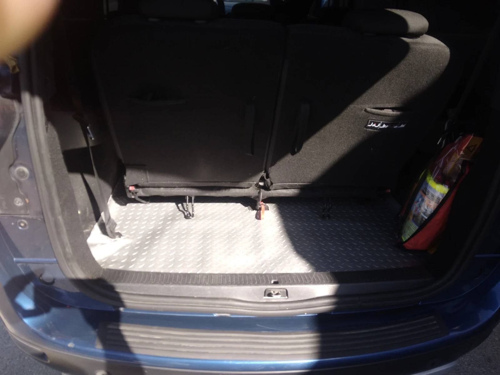 Dacia Lodgy, снимка 14 - Автомобили и джипове - 56679473