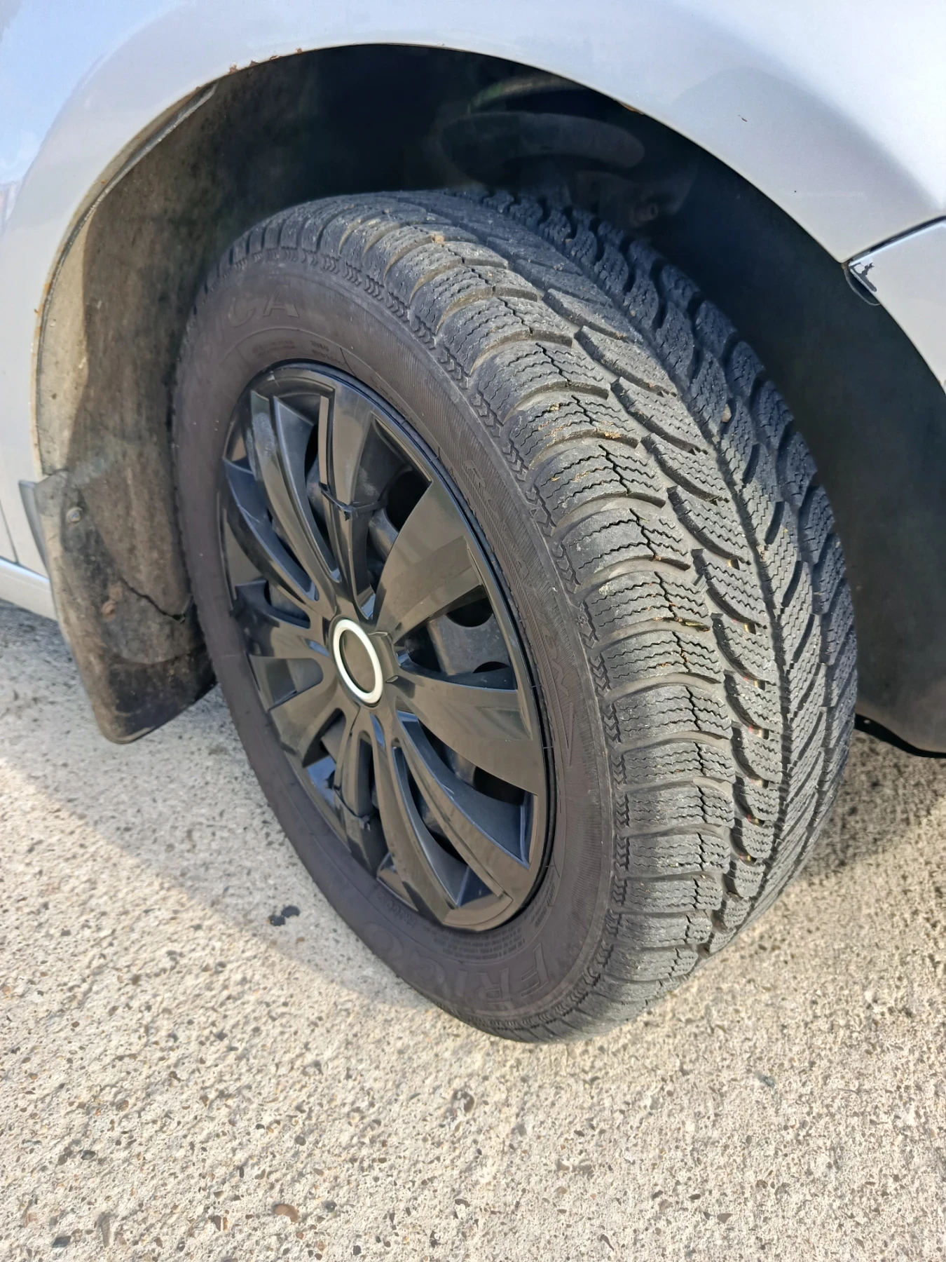 VW Touran, снимка 13 - Автомобили и джипове - 56727662