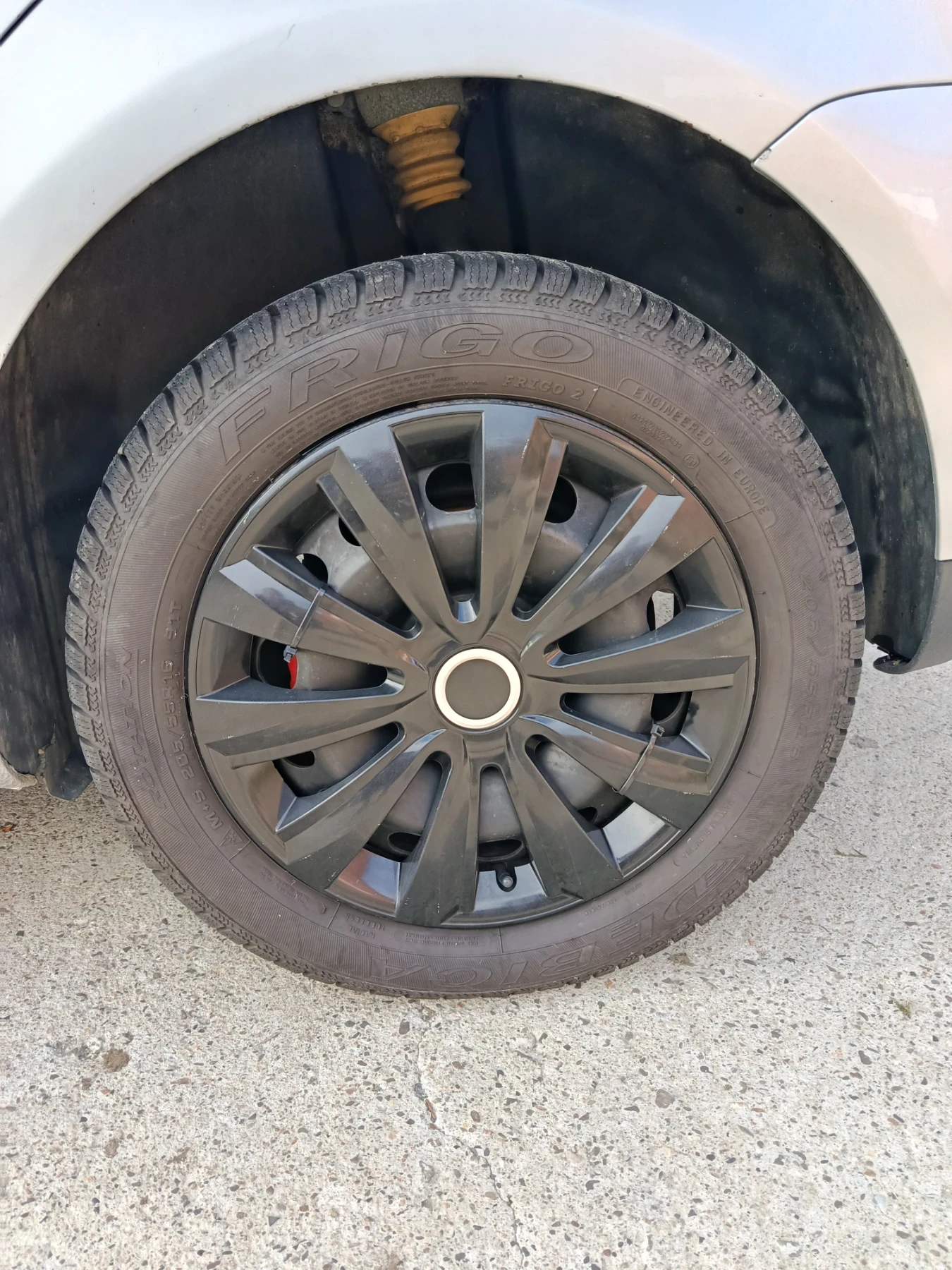VW Touran, снимка 14 - Автомобили и джипове - 56727662