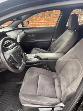 Lexus UX 250h 2.0L F-Sport - 19500 € / 38138.68 лв. - 94492419 9
