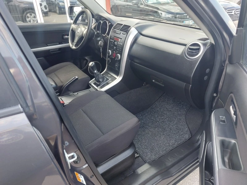 Suzuki Grand vitara 1.9 DDiS, ИТАЛИЯ,  ЛИЗИНГ, снимка 10 - Автомобили и джипове - 41290001