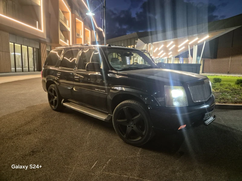Cadillac Escalade, снимка 3 - Автомобили и джипове - 52619259