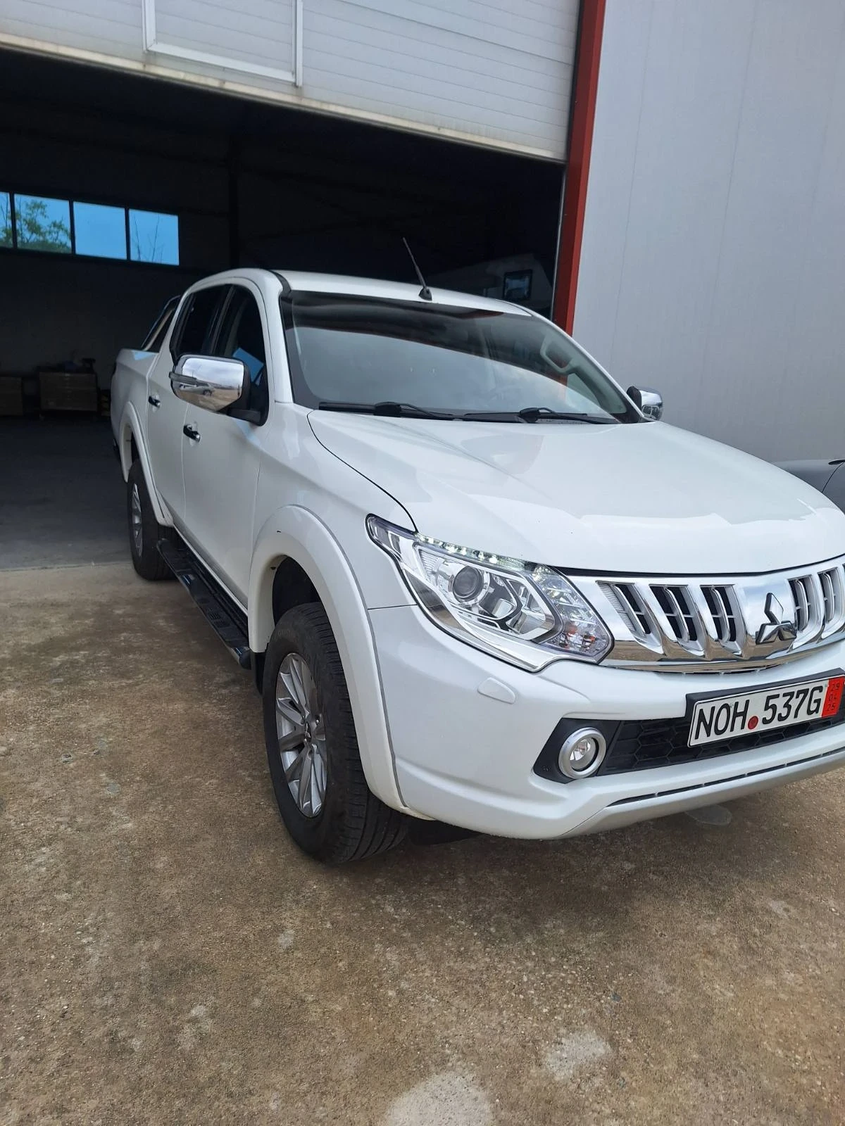 Mitsubishi L200 пикап - изображение 3