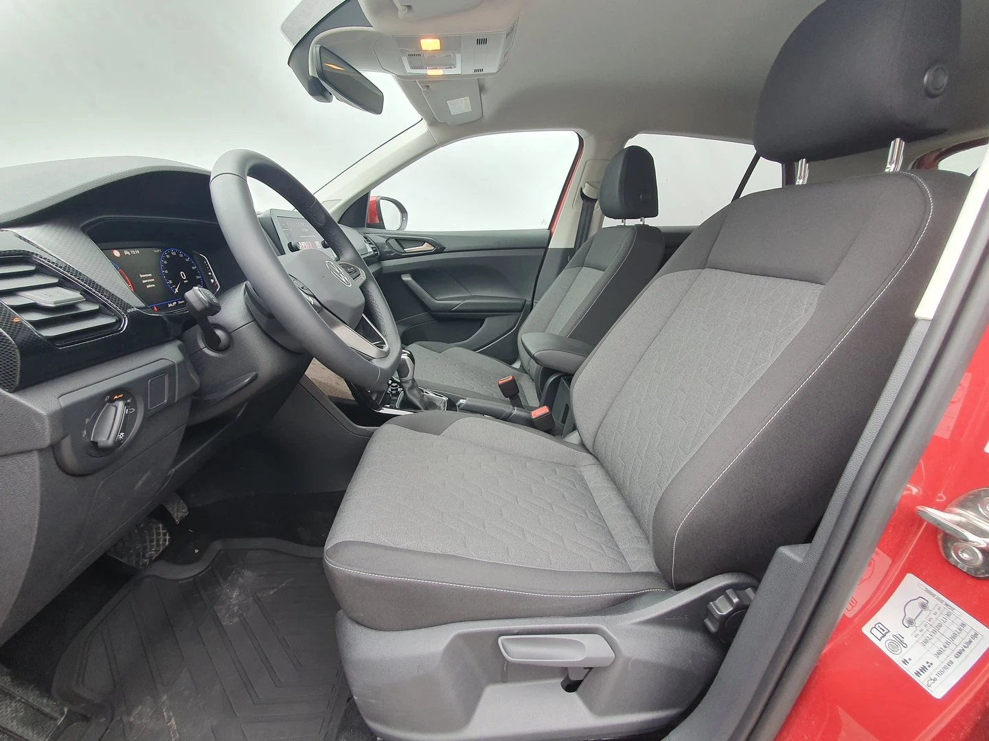 VW T-Cross Life Plus 1.5 TSI OPF DSG - изображение 4