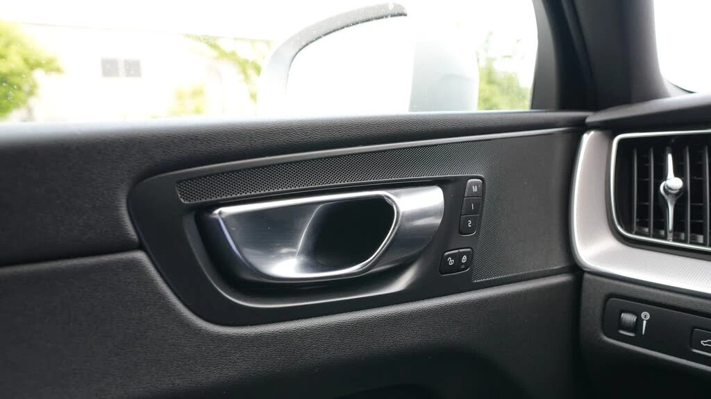 Volvo Xc90 T6 R-Design PANO* 360CAM* BLINDSPOT* HEAD-UP*  - изображение 7