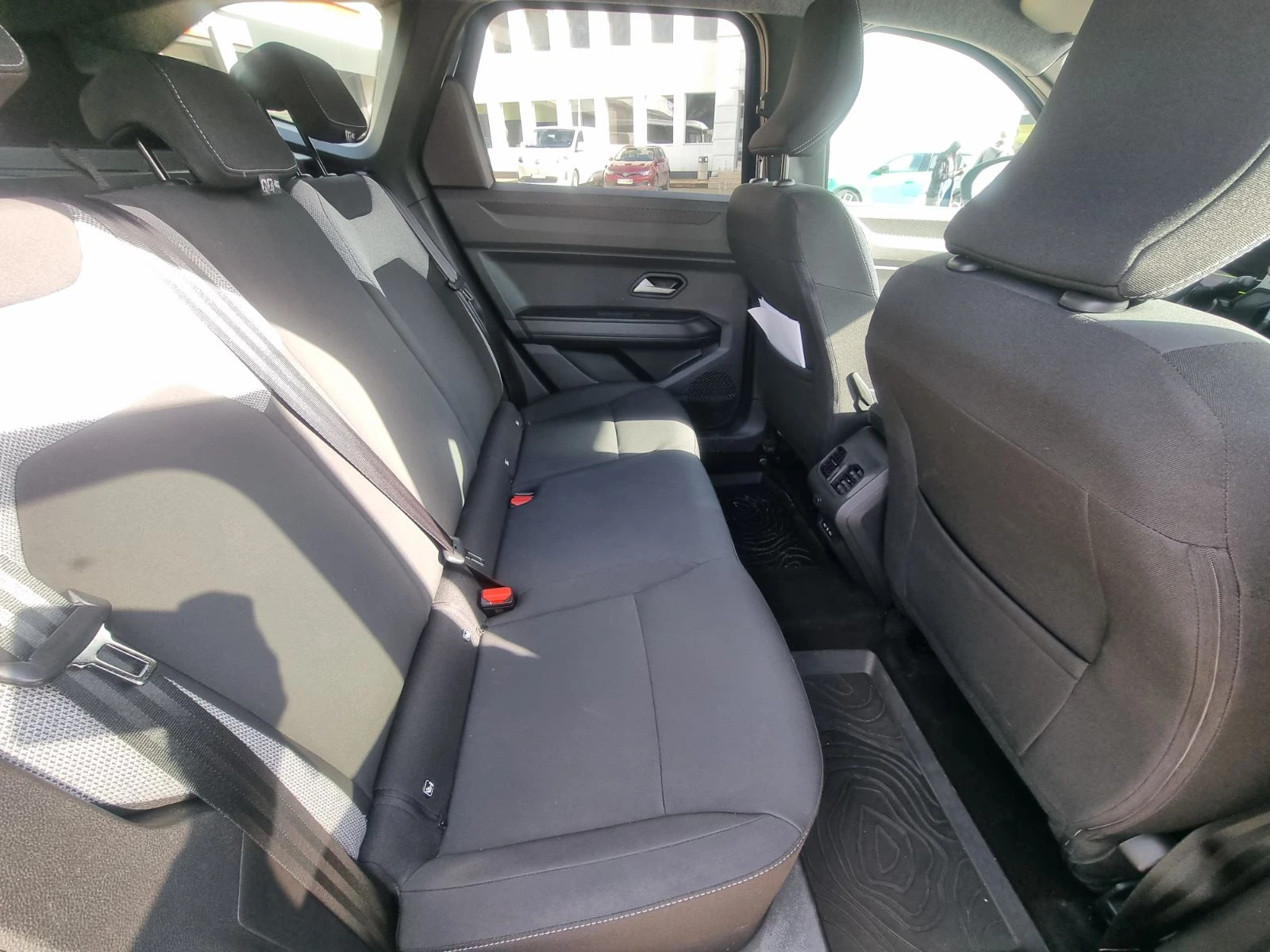 Dacia Bigster HYBRID 155 | Mobile.bg � ����������� 16