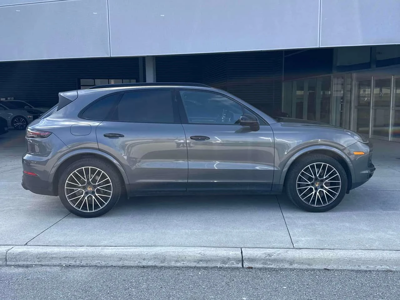 Porsche Cayenne S /360/MATRIX/BOSE/ОБДУХВАНЕ/ВЪЗДУХ , снимка 3 - Автомобили и джипове - 54127202