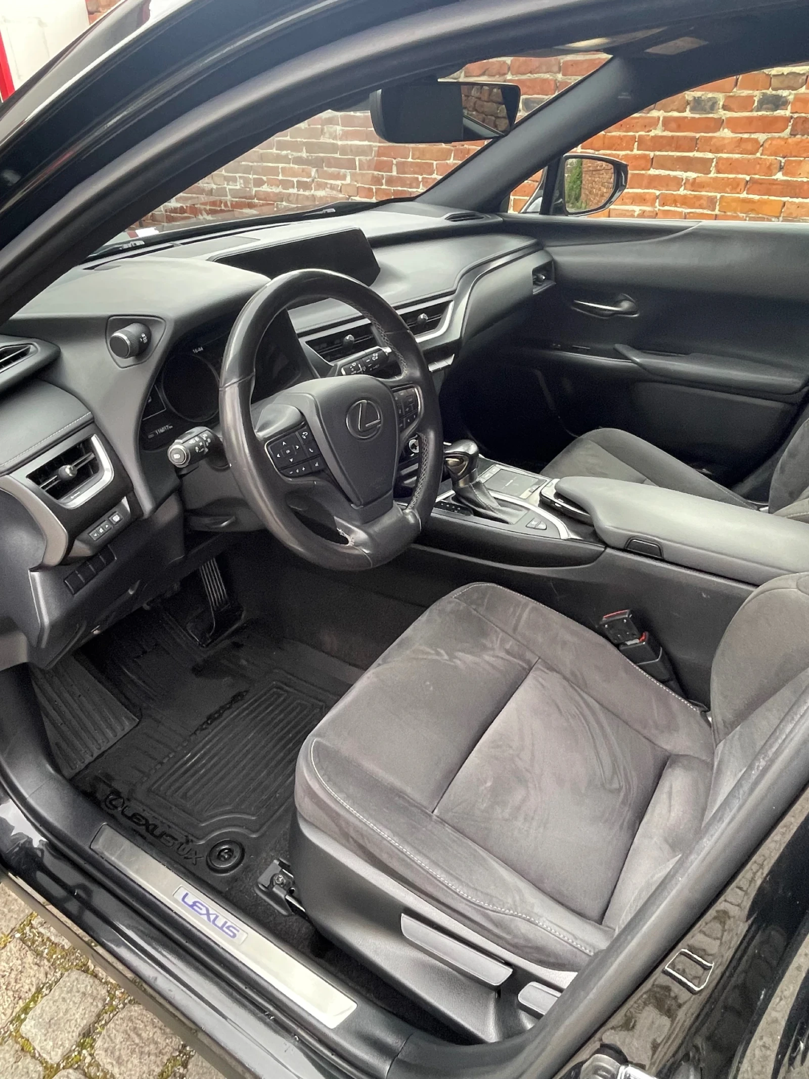 Lexus UX 250h 2.0L F-Sport | Mobile.bg � ����������� 10