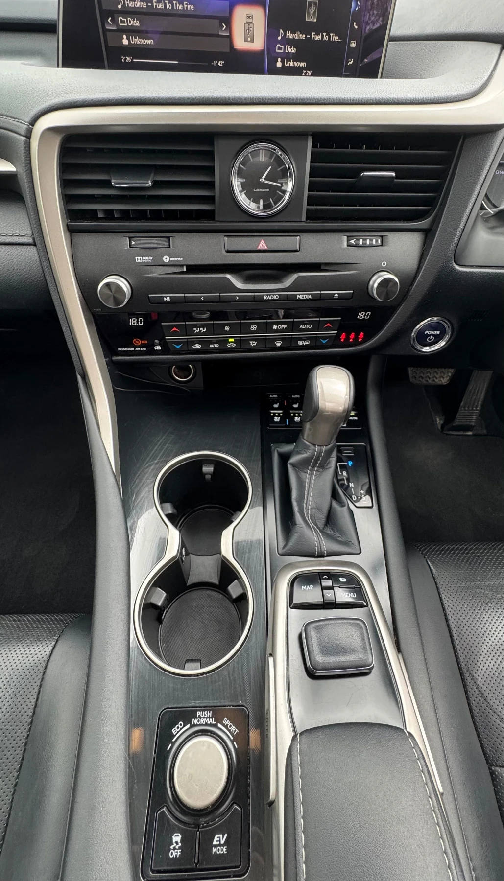 Lexus RX 450h Всички екстри + Ghost II тракер, снимка 10 - Автомобили и джипове - 54837304