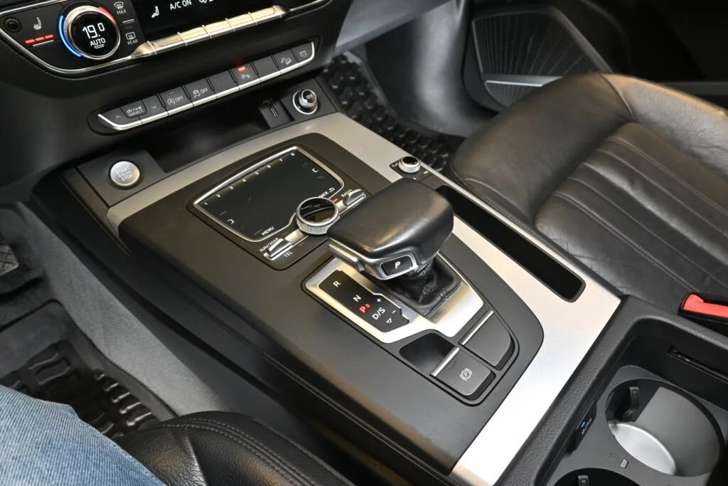 Audi Q5 MATRIX* DIGITAL* PANO* B&O* 2 КЛЮЧА* КРАЙНА ЦЕНА, снимка 11 - Автомобили и джипове - 54840904