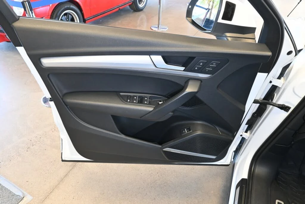 Audi Q5 MATRIX* DIGITAL* PANO* B&O* 2 КЛЮЧА* КРАЙНА ЦЕНА, снимка 16 - Автомобили и джипове - 54840904