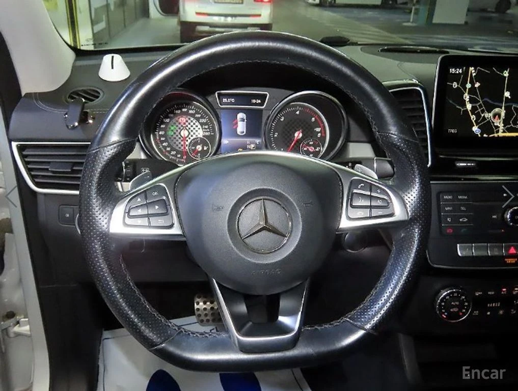 Mercedes-Benz GLE 350 AMG* LINE* HARMON* KARDON* ПОДГРЕВ* КАМЕРА* , снимка 9 - Автомобили и джипове - 55046027
