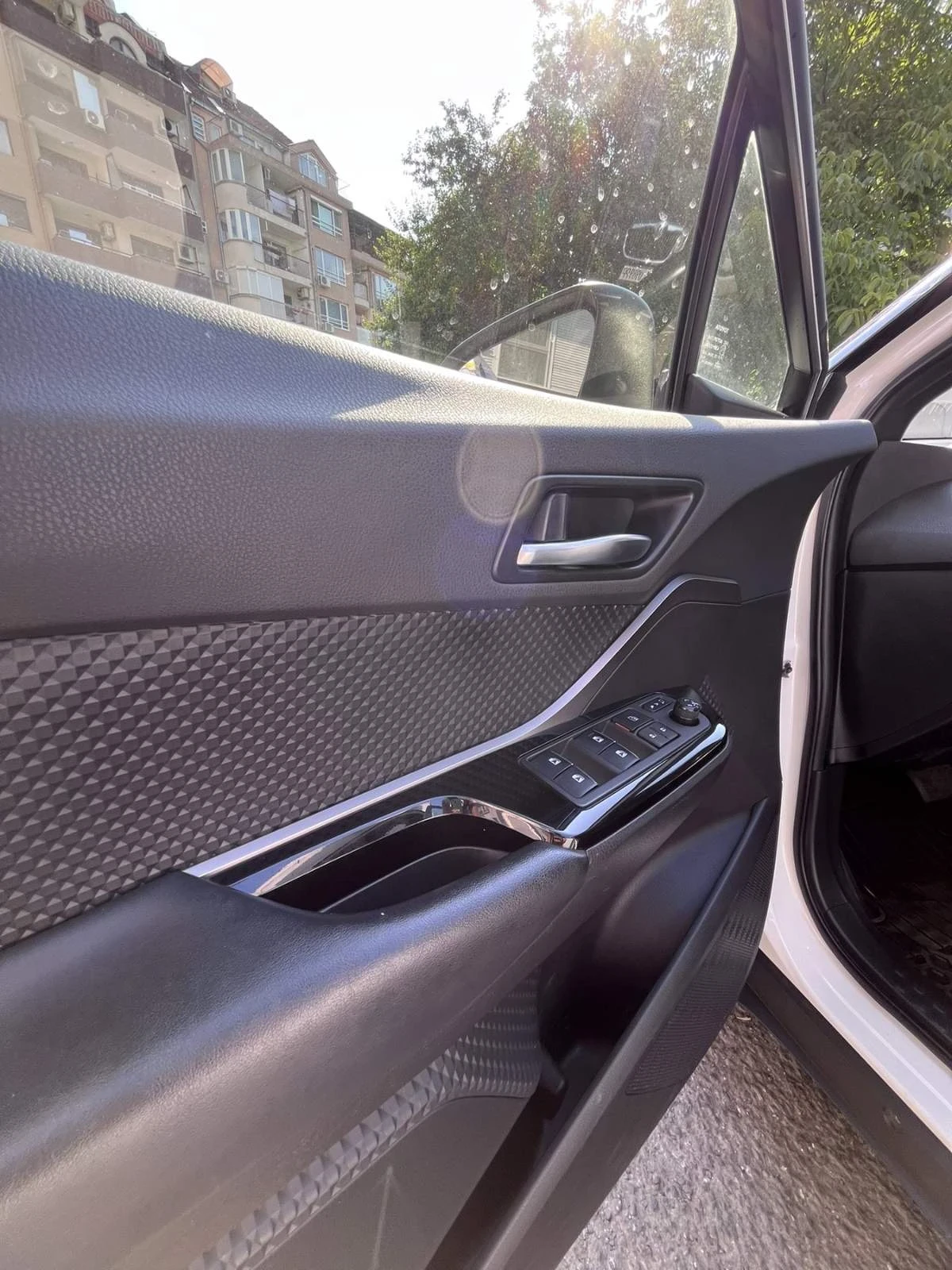 Toyota C-HR 2.0 бензин, снимка 15 - Автомобили и джипове - 55411712