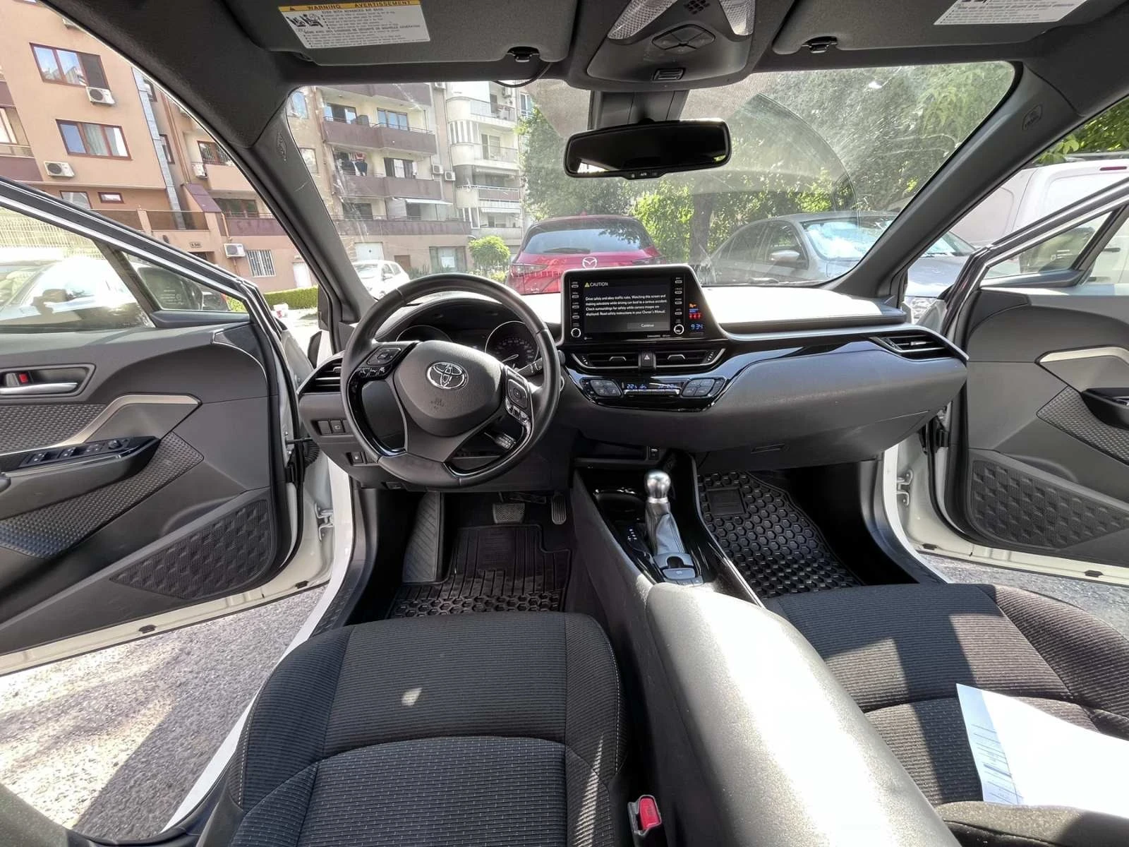 Toyota C-HR 2.0 бензин, снимка 10 - Автомобили и джипове - 55411712