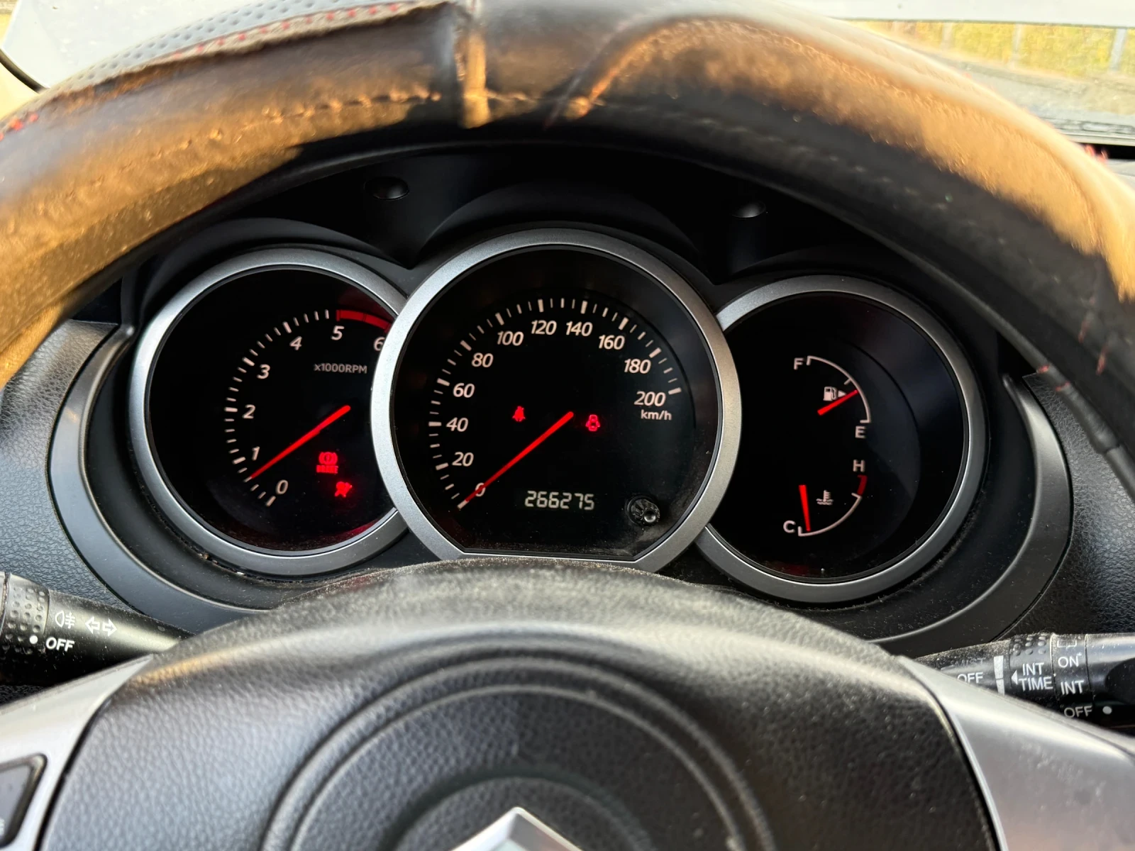 Suzuki Grand vitara, снимка 5 - Автомобили и джипове - 55598509