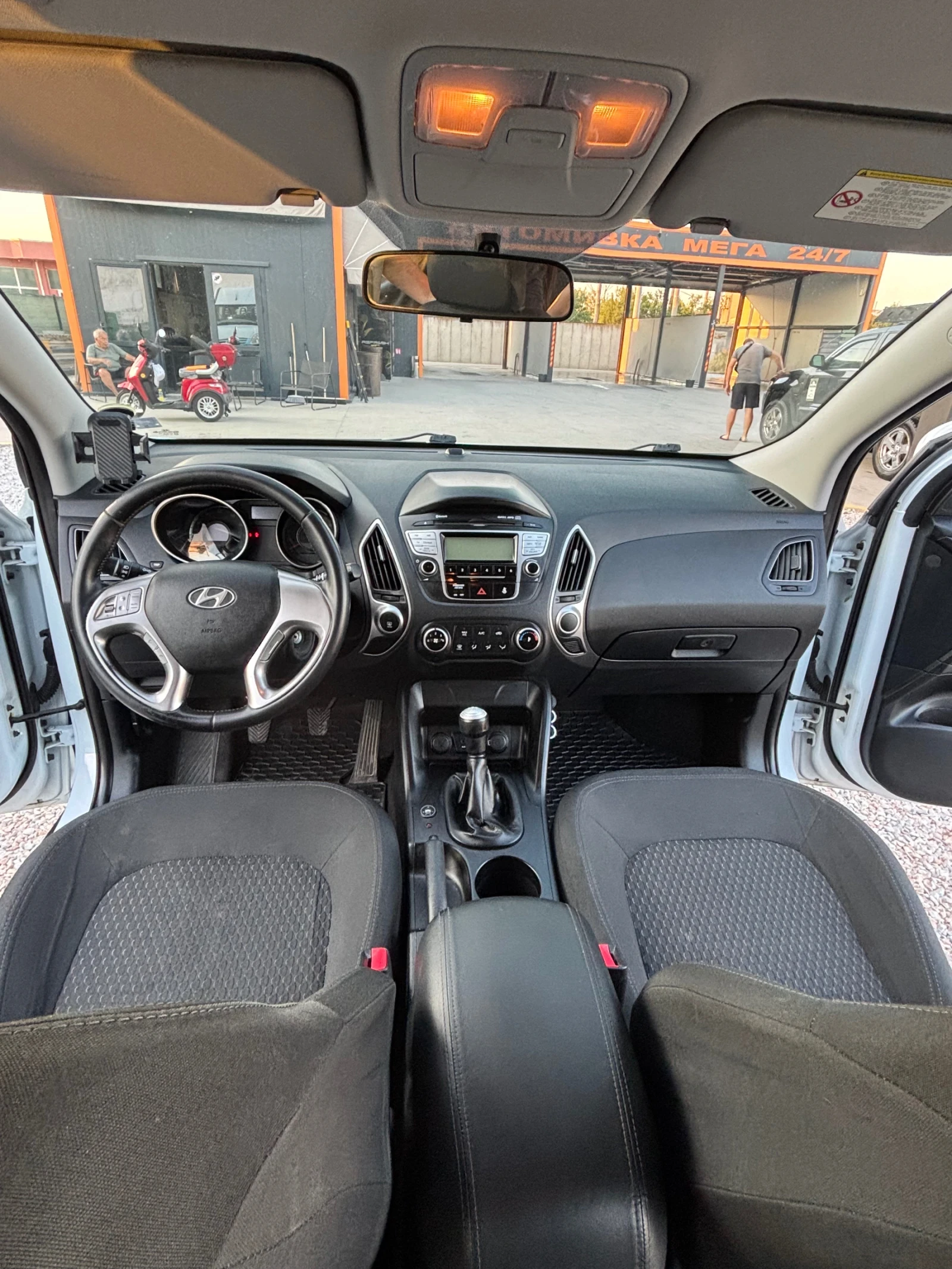 Hyundai IX35 2.0 бензин+ газ, снимка 12 - Автомобили и джипове - 55768347