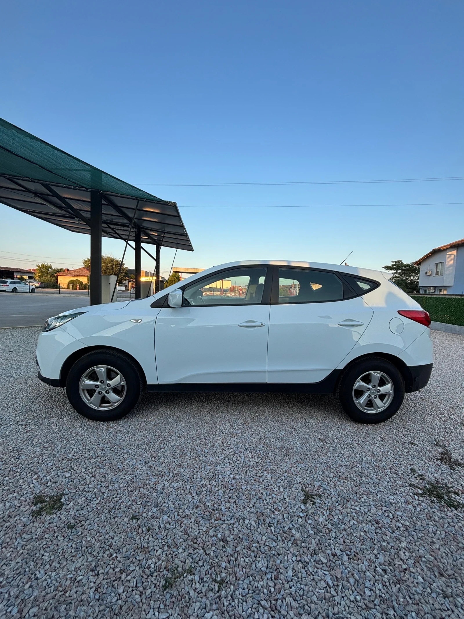 Hyundai IX35 2.0 бензин+ газ, снимка 3 - Автомобили и джипове - 55768347