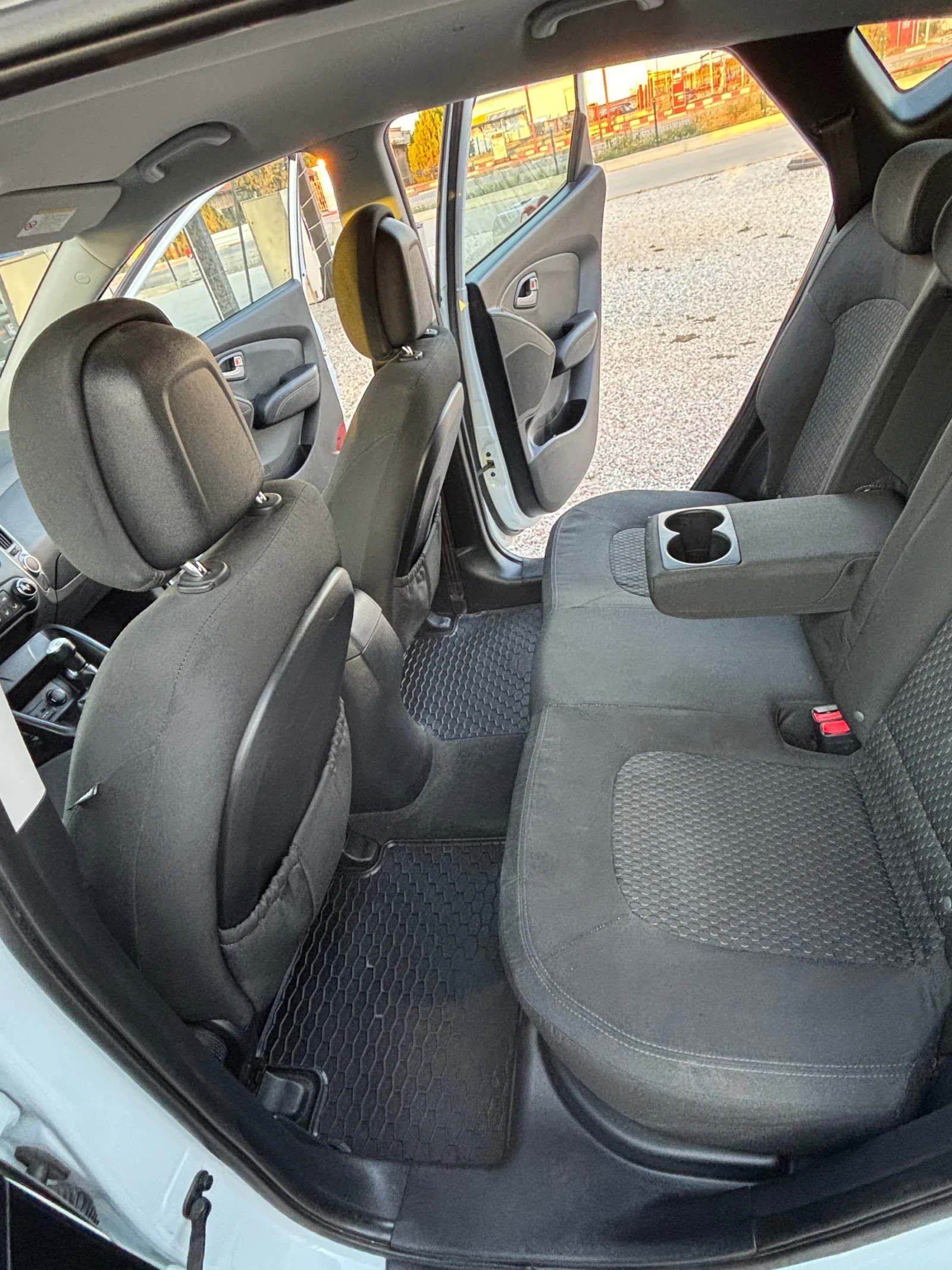 Hyundai IX35 2.0 бензин+ газ, снимка 10 - Автомобили и джипове - 55768347
