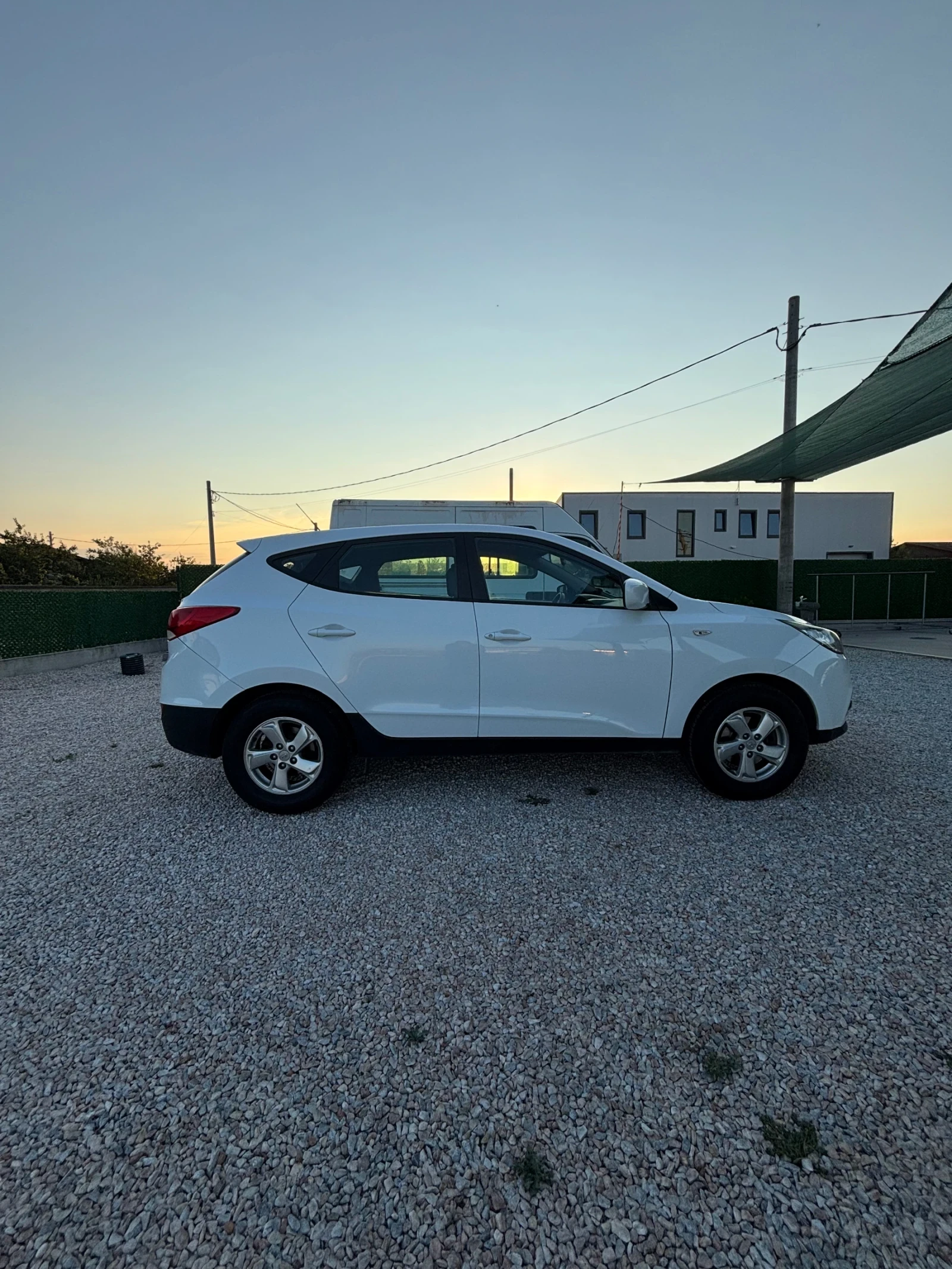 Hyundai IX35 2.0 бензин+ газ, снимка 4 - Автомобили и джипове - 55768347