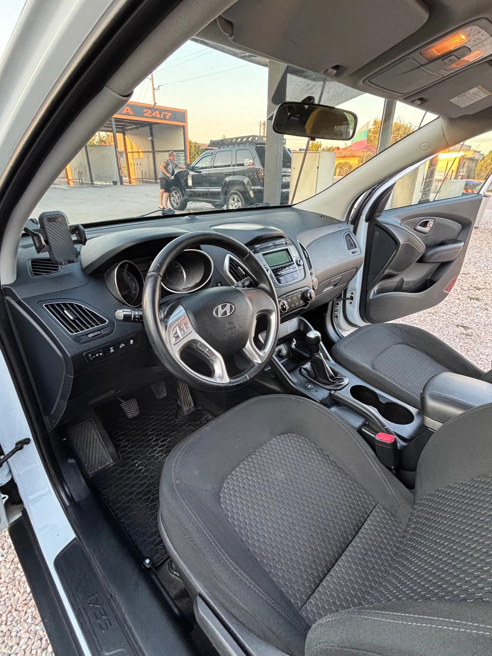 Hyundai IX35 2.0 бензин+ газ, снимка 14 - Автомобили и джипове - 55768347
