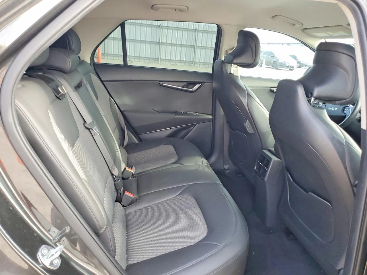 Kia Niro 2023 Niro WIND , снимка 11 - Автомобили и джипове - 56608457