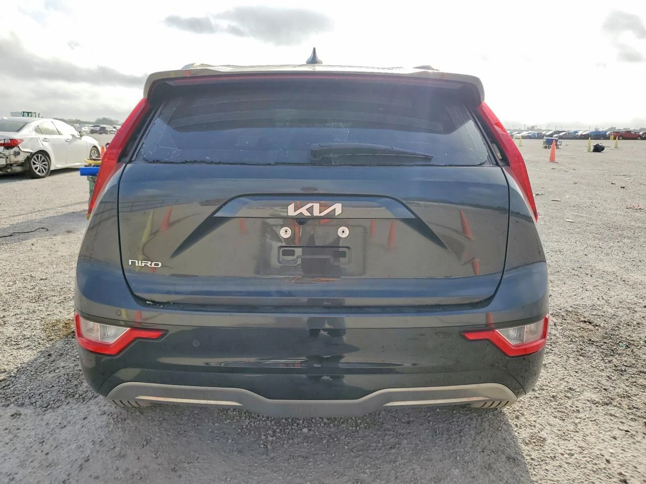 Kia Niro 2023 Niro WIND , снимка 6 - Автомобили и джипове - 56608457