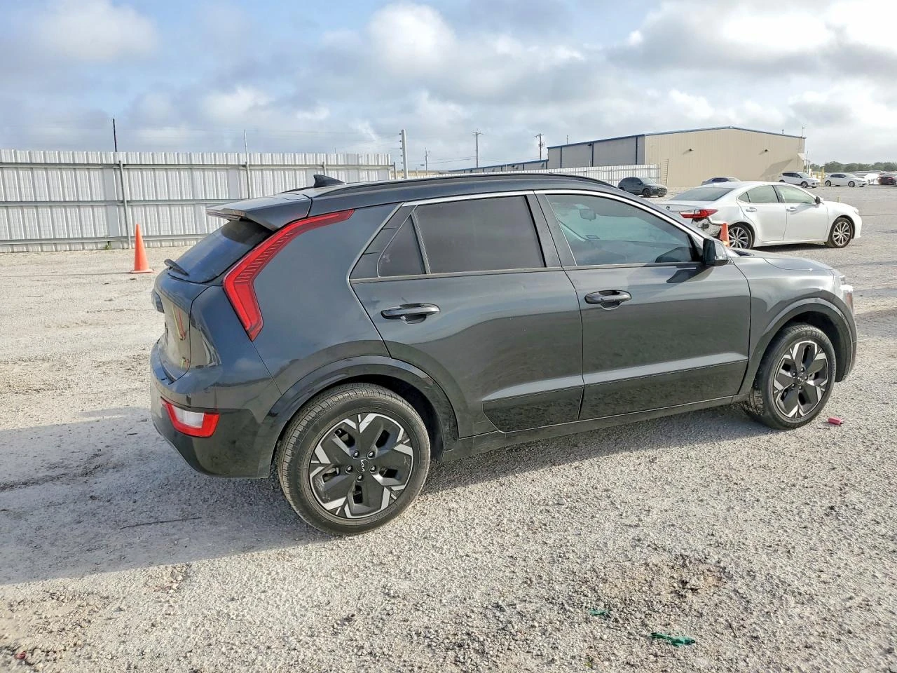 Kia Niro 2023 Niro WIND , снимка 3 - Автомобили и джипове - 56608457