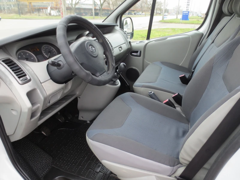 Renault Trafic 2.0 DCI, снимка 9 - Бусове и автобуси - 53210796