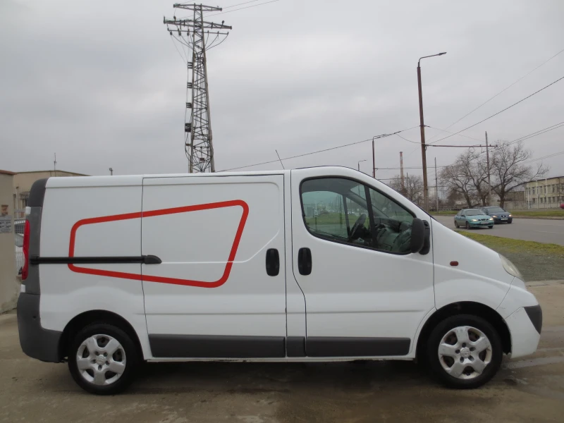 Renault Trafic 2.0 DCI, снимка 4 - Бусове и автобуси - 53210796