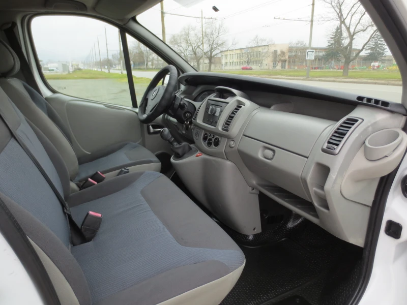 Renault Trafic 2.0 DCI, снимка 12 - Бусове и автобуси - 53210796