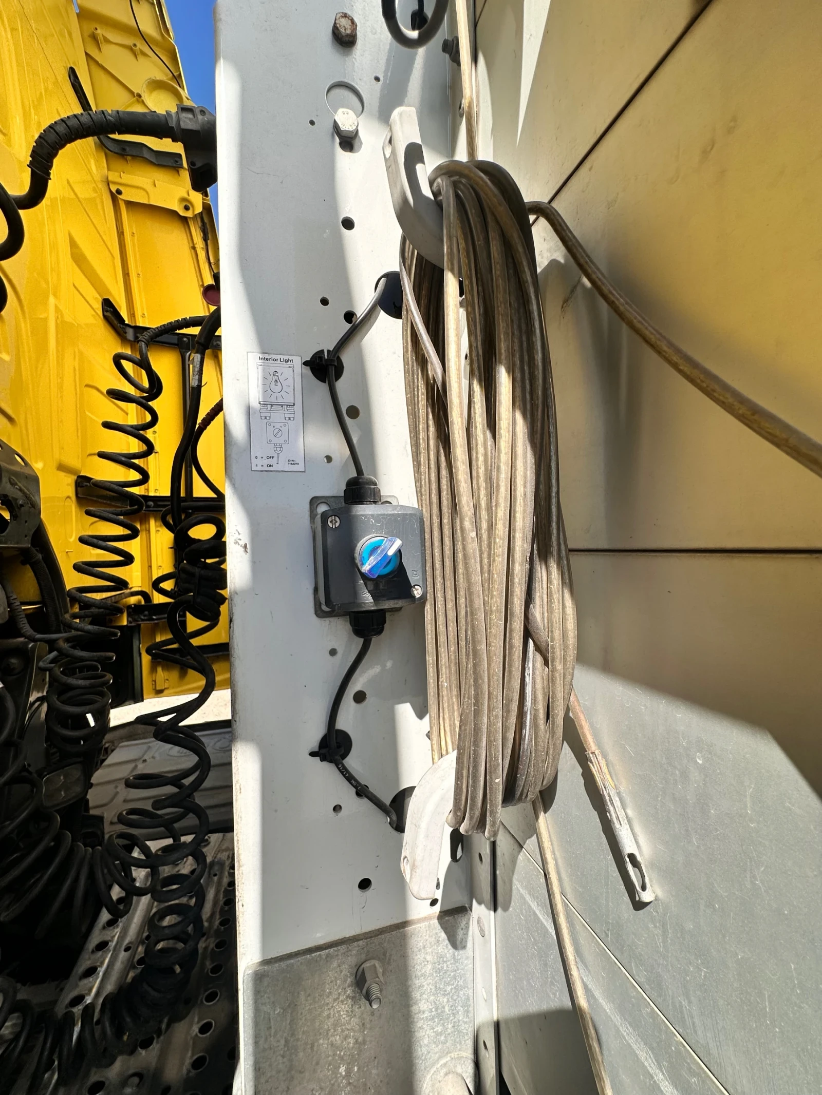  Schmitz | Mobile.bg   4