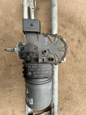 0390241566 моторче с механизъм предни чистачки VW POLO 2009-2017, снимка 2 - Части - 52997931
