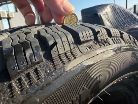 Гуми Зимни 225/50R17, снимка 3 - Гуми и джанти - 52733333