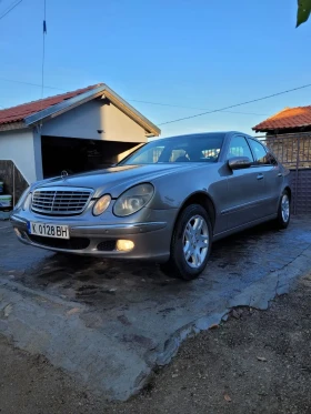     Mercedes-Benz E 220