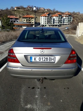 Mercedes-Benz E 220, снимка 2