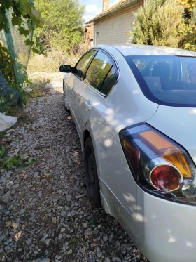 Nissan Altima - 4000 € / 7823.32 лв. - 94302193 6