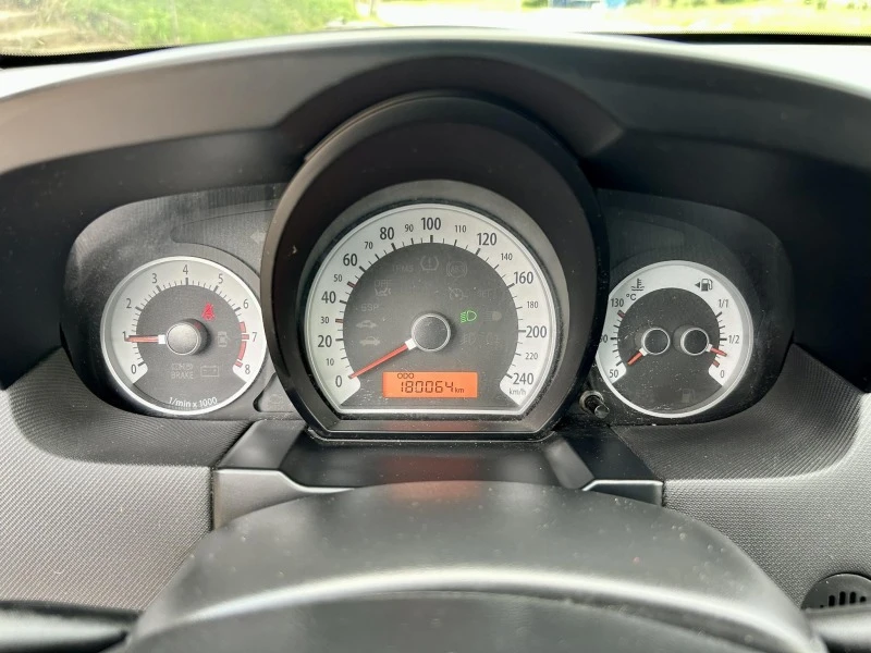 Kia Ceed 1.6i 16V, снимка 12 - Автомобили и джипове - 52696159