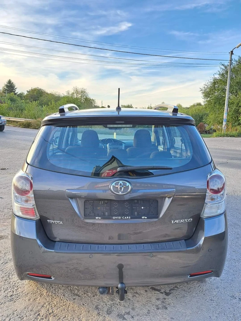 Toyota Verso 2.0D4D 126к.с., снимка 6 - Автомобили и джипове - 47657094