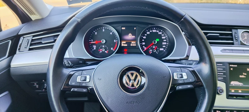 VW Passat 2.0 TDI Variant Comfortline DSG LED Pano, снимка 11 - Автомобили и джипове - 48431988