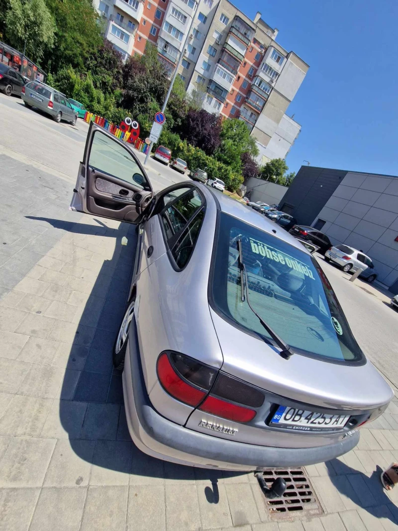 Renault Laguna, снимка 12 - Автомобили и джипове - 48626282