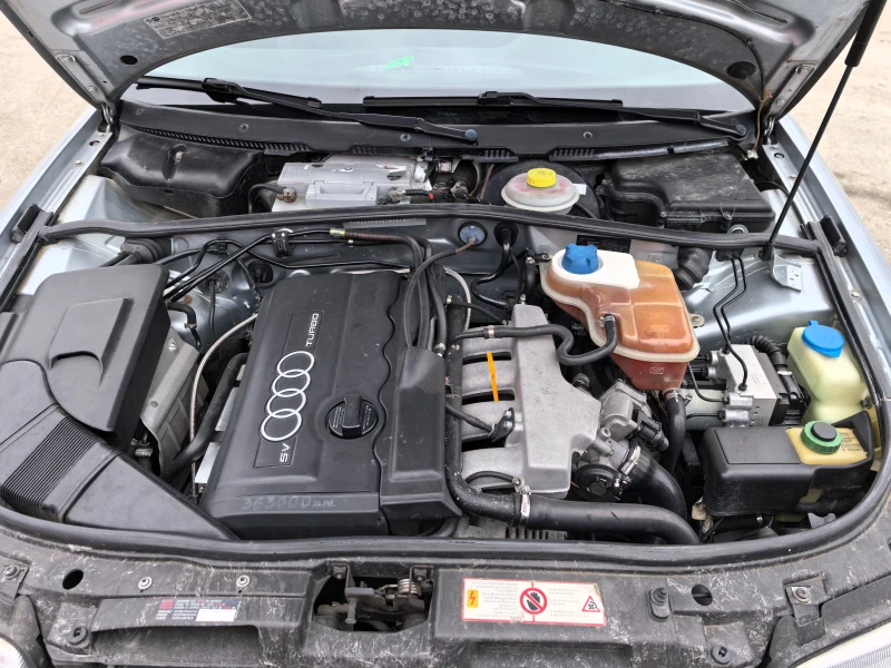 Audi A4 1.8T, снимка 10 - Автомобили и джипове - 49292114