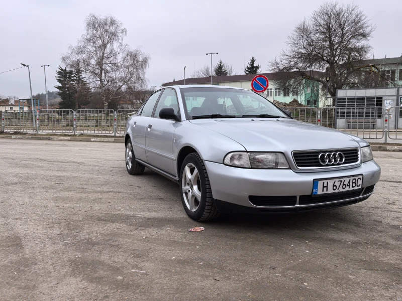 Audi A4 1.8T, снимка 1 - Автомобили и джипове - 49292114