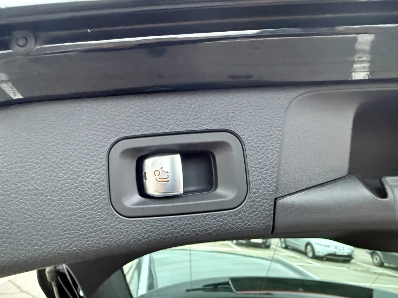 Mercedes-Benz C 220 AMG line 9G-TRONIC, Distronic Pro, Keyless Go, LED, снимка 15 - Автомобили и джипове - 52580147