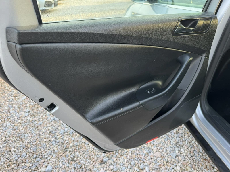 VW Passat 2.0TDI, снимка 7 - Автомобили и джипове - 52839321