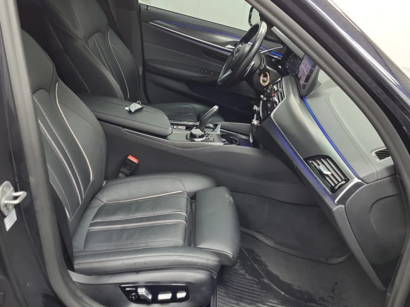 BMW 550 CARFAX* АВТОФИНАНСИРАНЕ* БЕЗ ПЪРВОНАЧАЛНА ВНОСКА* , снимка 12 - Автомобили и джипове - 52843971