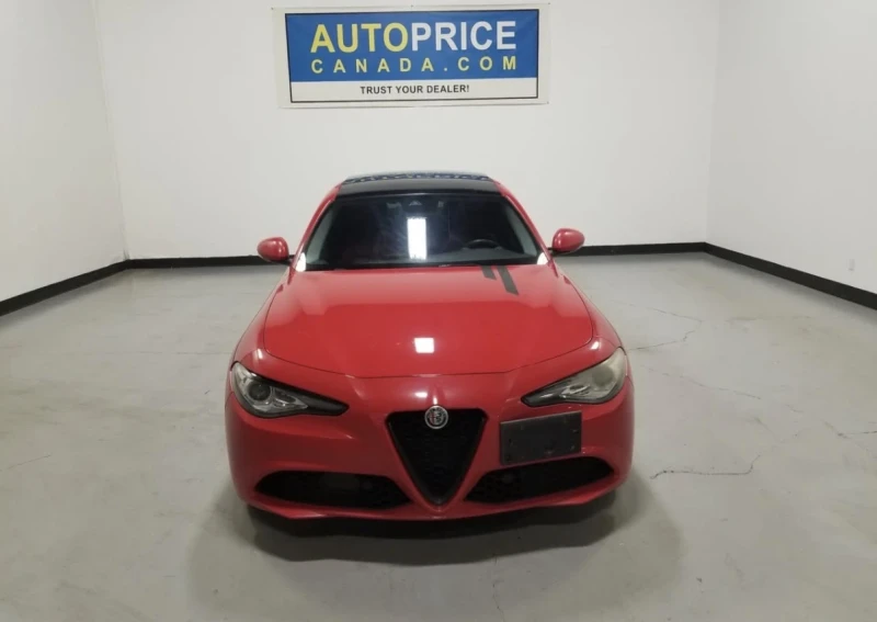 Alfa Romeo Giulia Q4 * * CARFAX * * АВТО КРЕДИТ * * , снимка 2 - Автомобили и джипове - 53116568