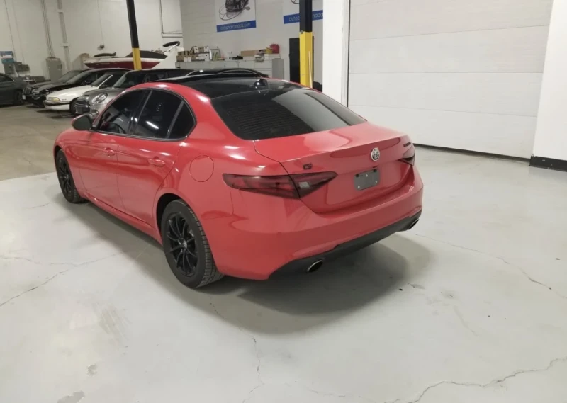 Alfa Romeo Giulia Q4 * * CARFAX * * АВТО КРЕДИТ * * , снимка 5 - Автомобили и джипове - 53116568