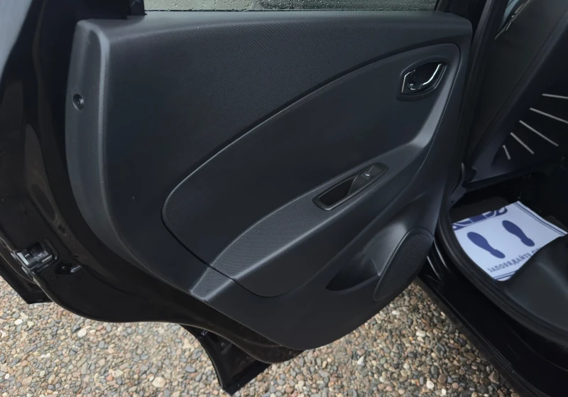 Renault Captur 1, 5 Dci / KAYLES-Go /НАВИГАЦИЯ / КАМЕРА, снимка 8 - Автомобили и джипове - 53128324