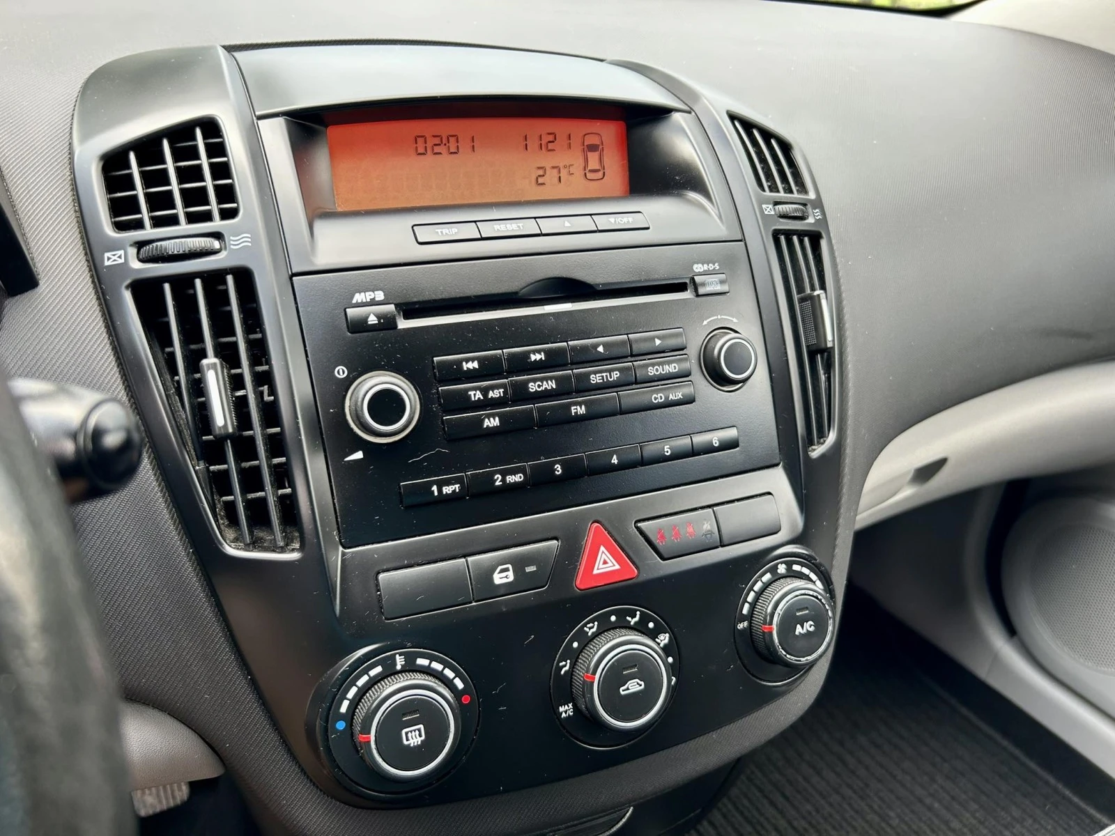 Kia Ceed 1.6i 16V | Mobile.bg   13