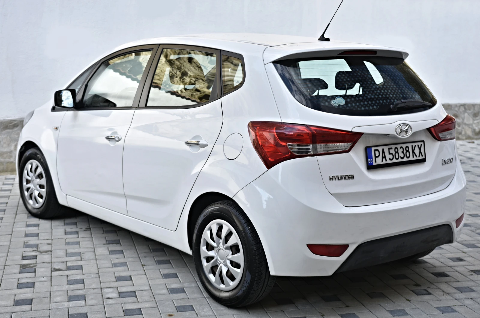 Hyundai I20 1.4i - изображение 5